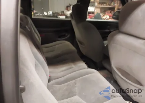 2005 Chevrolet Silverado 1500 Z71 from USA, damaged, VIN 2GCEK13T051192074